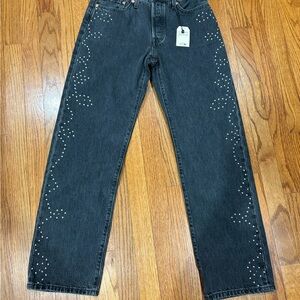 Women’s 26x30 501 Levis 90s black jeans with silver embellishments